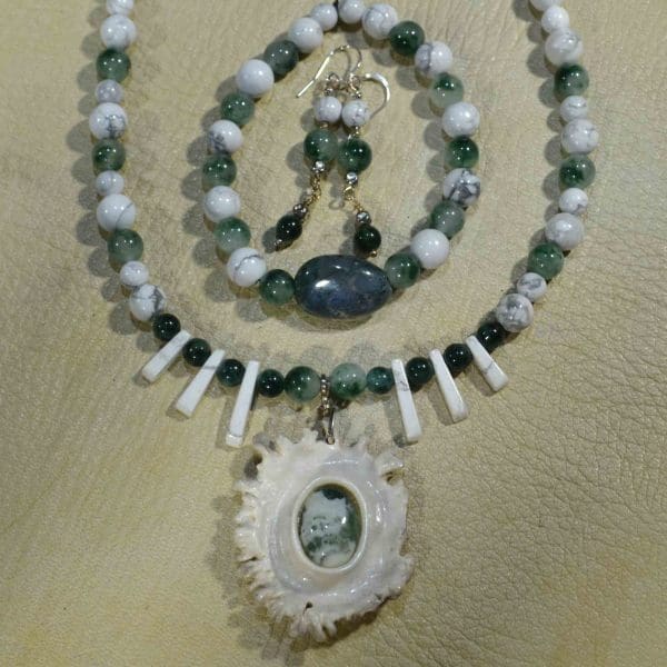 Moss Agate & White Howlite Gemstone Jewelry Set